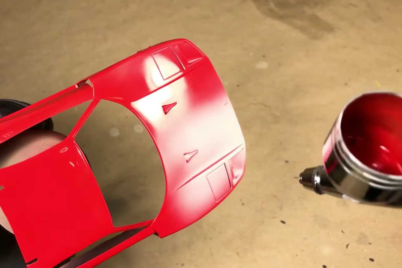 El trabajo de pintura sobre el F40