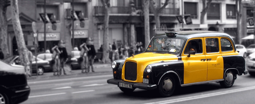 ¿Por qué los taxis de Barcelona son de color amarillo y negro?