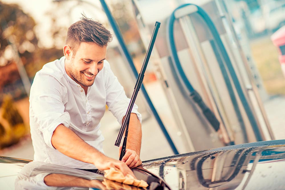¿Sabías que lavar el coche aumenta la felicidad?